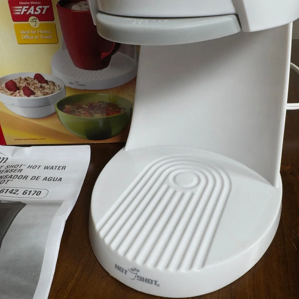 Sunbeam Hot Shot Hot Water Dispenser 6170 White 16oz Fast Heating *Tested*